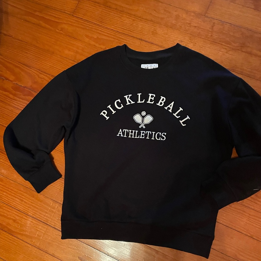 Large sweatshirt black.  Like new.